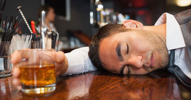 Uống bao nhiêu bia rượu là an toàn để không hại gan?