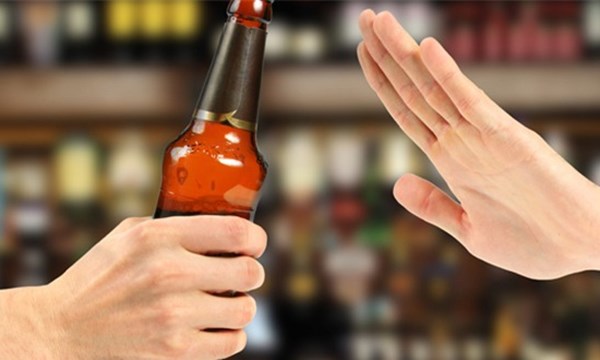 Dạy kỹ năng từ chối uống rượu bia cho học sinh trong chương trình chính khóa