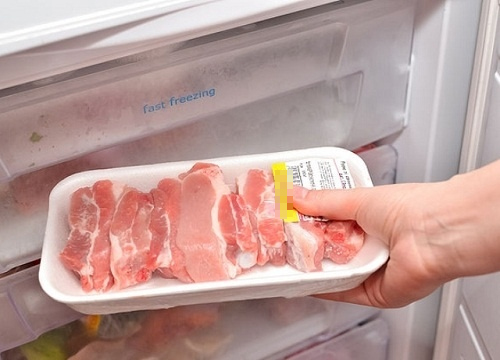 Thịt lợnbđể tủ lạnh